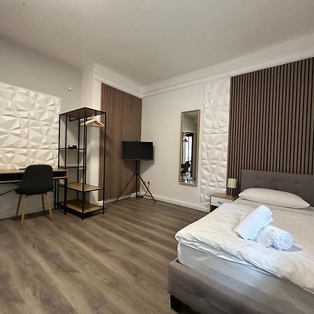 Riverside Airport Hotel ケルステルバッハ エクステリア 写真