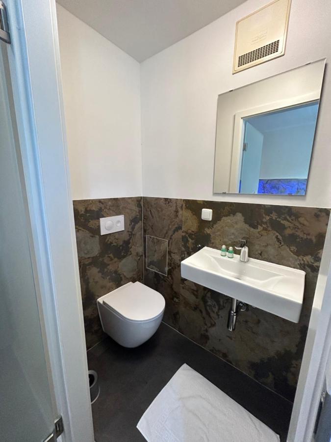 Riverside Airport Hotel ケルステルバッハ エクステリア 写真
