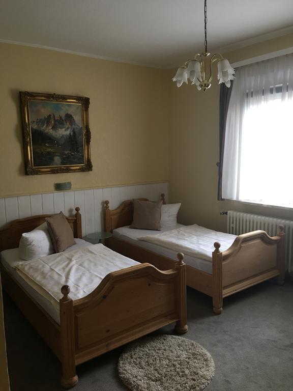 Riverside Airport Hotel ケルステルバッハ エクステリア 写真