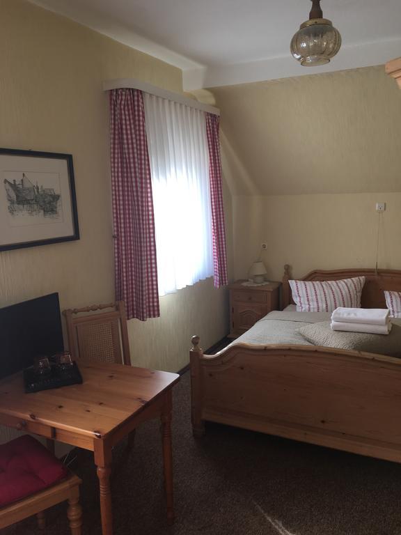 Riverside Airport Hotel ケルステルバッハ エクステリア 写真