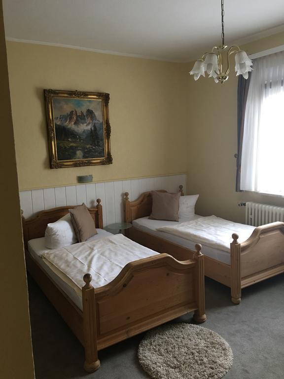 Riverside Airport Hotel ケルステルバッハ エクステリア 写真