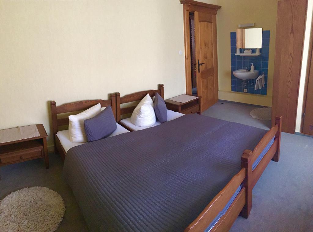 Riverside Airport Hotel ケルステルバッハ エクステリア 写真