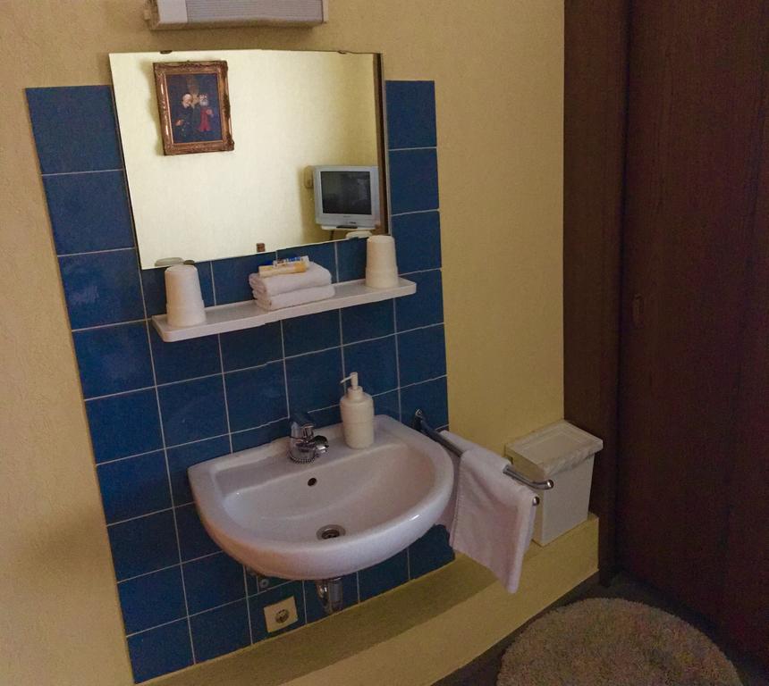 Riverside Airport Hotel ケルステルバッハ エクステリア 写真