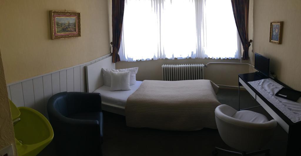 Riverside Airport Hotel ケルステルバッハ エクステリア 写真