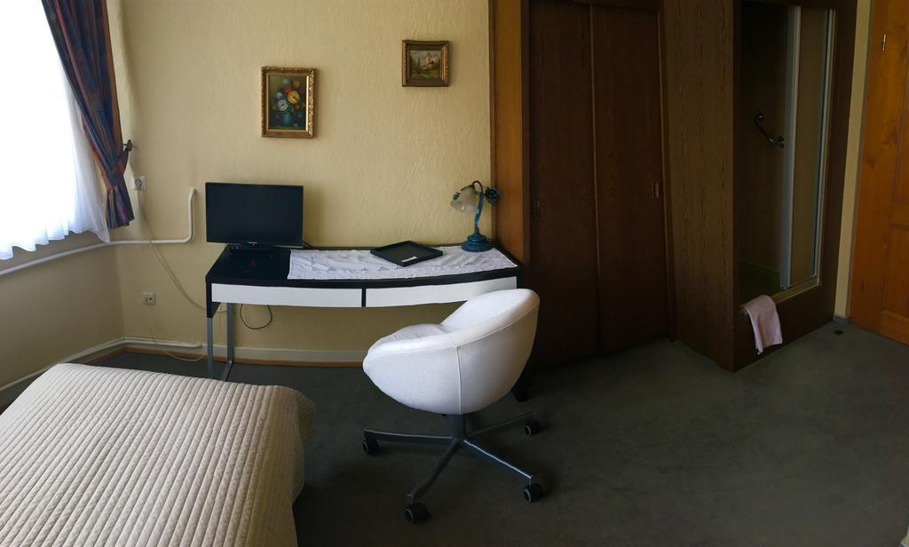 Riverside Airport Hotel ケルステルバッハ エクステリア 写真