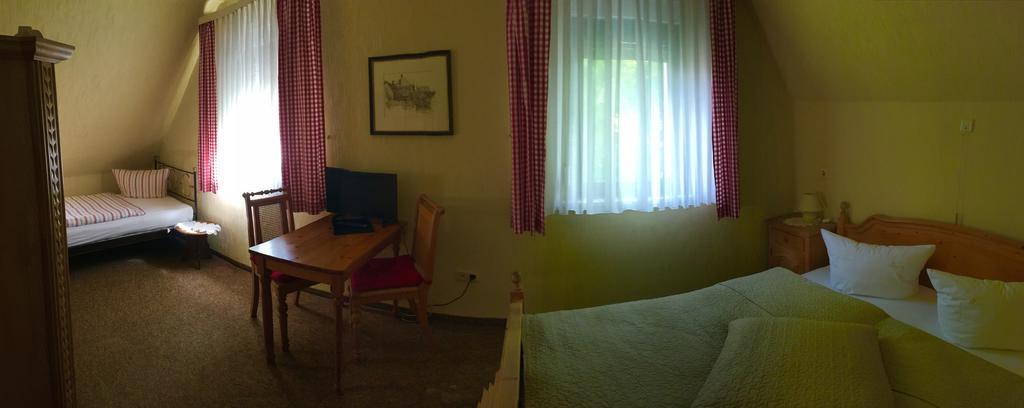 Riverside Airport Hotel ケルステルバッハ エクステリア 写真